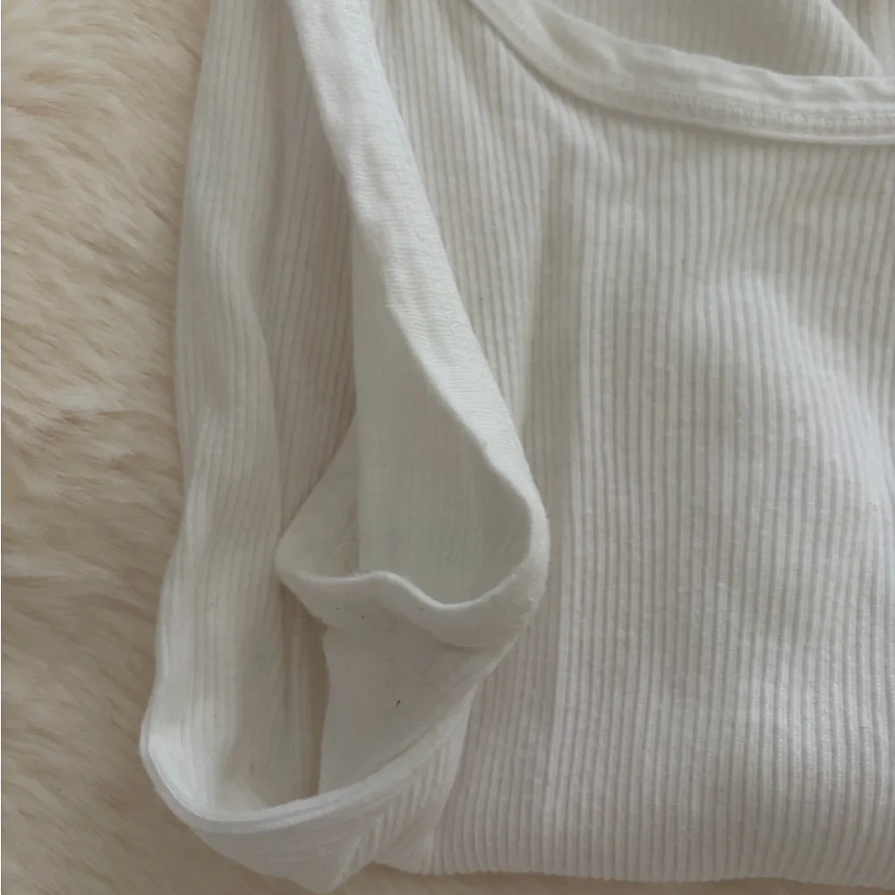 Re/done Ribbed White Tank - Picture 6 of 7